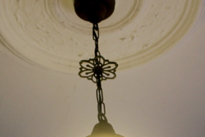 [神户市] 在北野异人馆地区的“Fragrance House Dutch House”制作原创香水