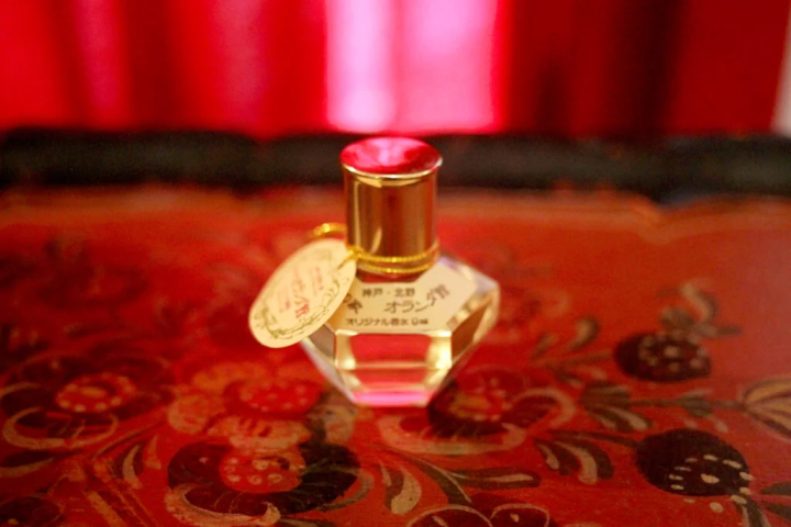 [神户市] 在北野异人馆地区的“Fragrance House Dutch House”制作原创香水