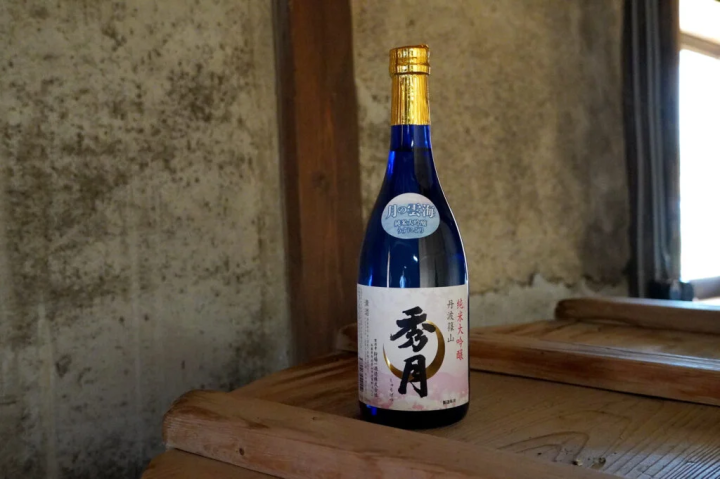 [丹波筱山市] 为保护里山和农田迈出第一步的清酒，由镰田一酒造的清淡清酒“Hidetsuki”生产