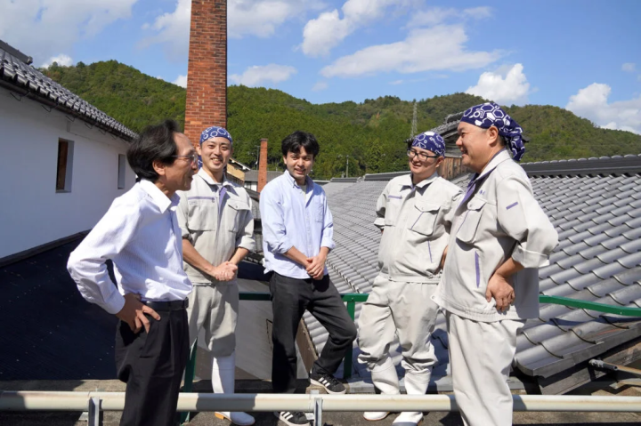 [丹波筱山市] 为保护里山和农田迈出第一步的清酒，由镰田一酒造的清淡清酒“Hidetsuki”生产