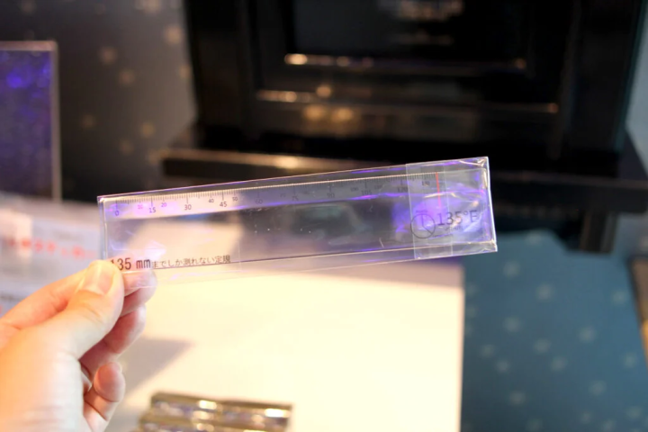 限定商品“最大尺寸为135mm的尺子”（250日元） 