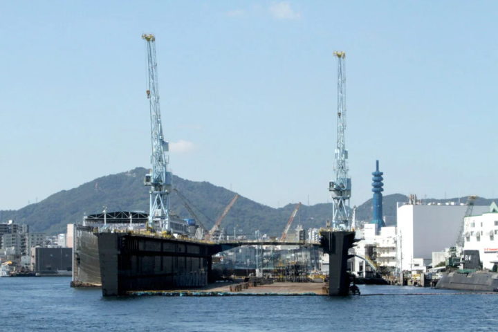 维护船隻的浮狗<br>