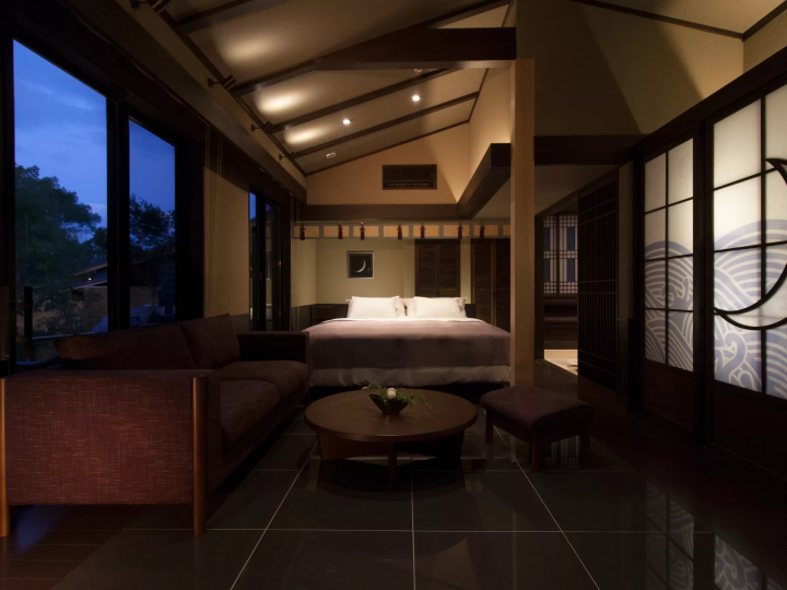 Introducing the limited 6 rooms of Tsukiyomi-no-za