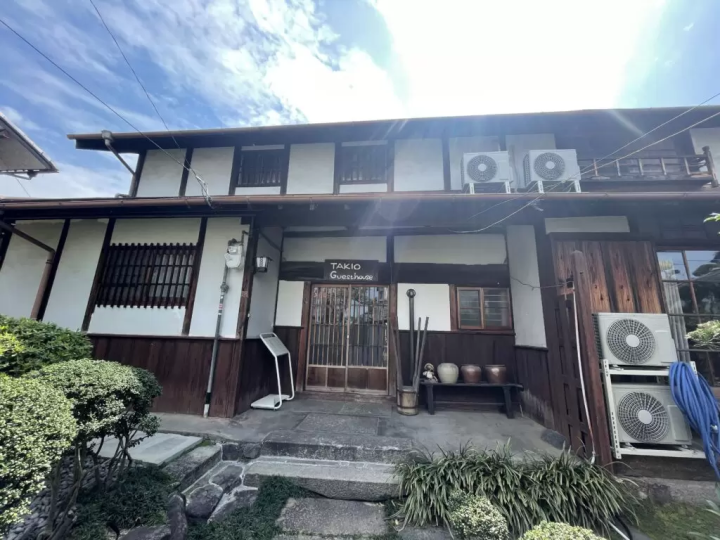 外国人と交流したい方必見！！東大阪の古民家ゲストハウスで外国人と一緒に天ぷら作り体験