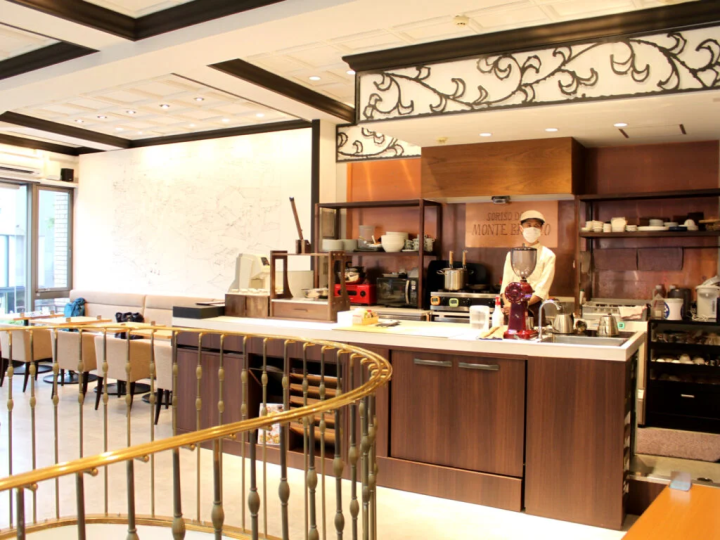 [Kobe City] Full of smiles! A moment of bliss with “freshly squeezed” Mont Blanc