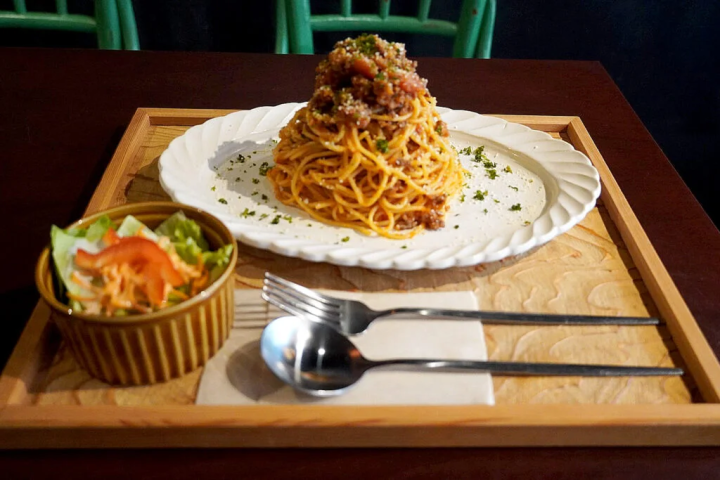 “พาสต้าแปลก” (1,320 เยน) 