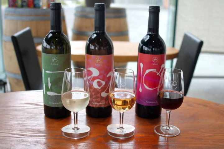 [Kobe City] Enjoy tasting and comparing wines at the small urban winery "f winery"