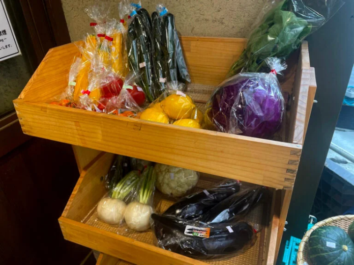 [Kobe City] ``VEGETABLE DINING Farmhouse'' is a shop where you can enjoy seasonal vegetables delivered directly from farmers, mainly from Hyogo Prefecture.