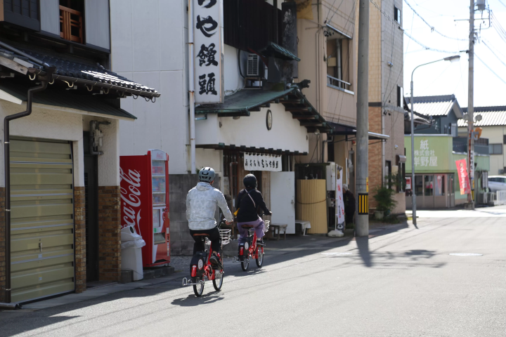 沿途的街道也充满了优雅。让我有种回到江户时代的感觉。 