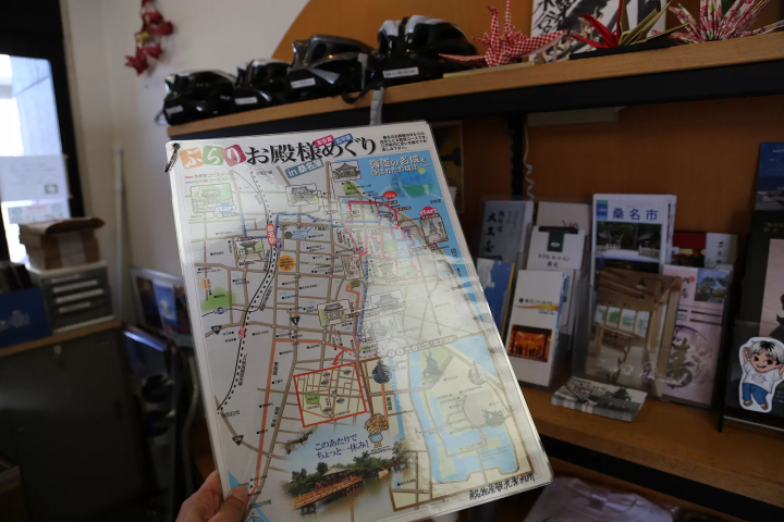 旅游信息中央提供旅游地图。 