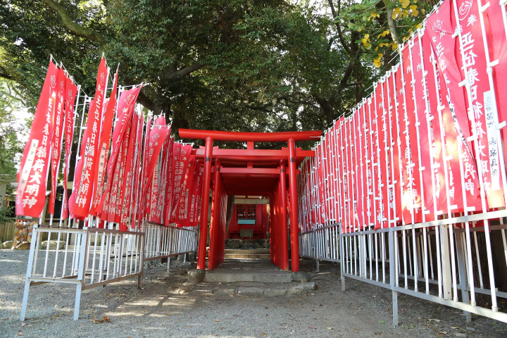 春日稻荷大名神 