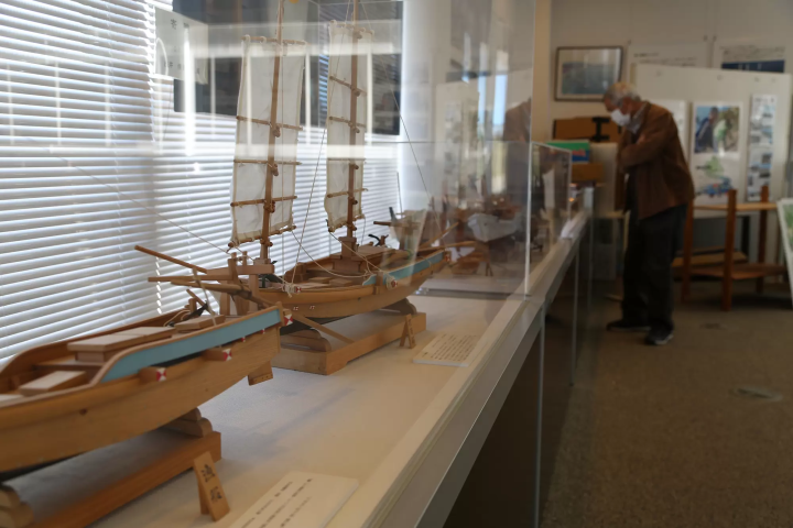 曾经捕捞蛤蜊的船模型 