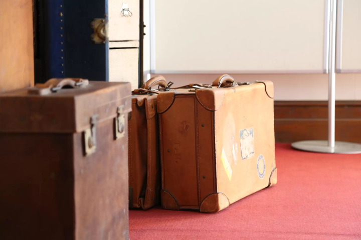 당시부터 보존된 가죽 가방 