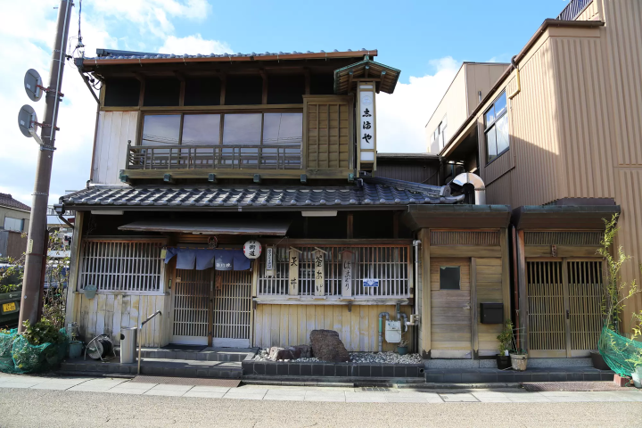 나나사토의 가까이에는 가유키 씨의 본점이 있습니다. 