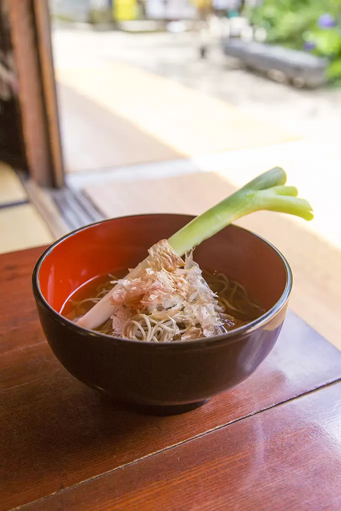 冬天的会津:敦贺城和大内宿~充满历史气息的路驿町和天守阁~