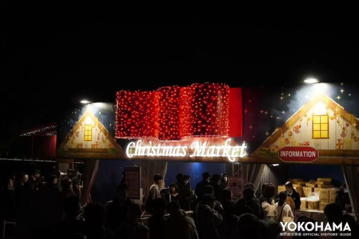 입구의 큰 리본이 특징입니다<br>