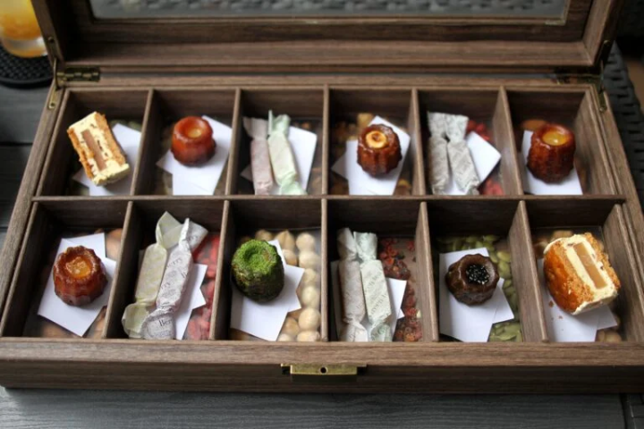 The afternoon tea in the photo is for two people.