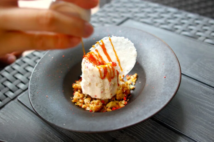 [Kobe City] Afternoon Tea at Penheur, a Canelé and Caramel Specialty Shop