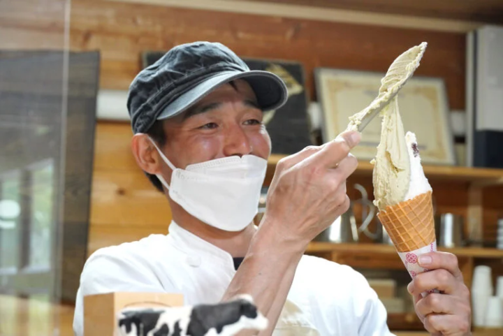 Owner Shigehiro Maekawa