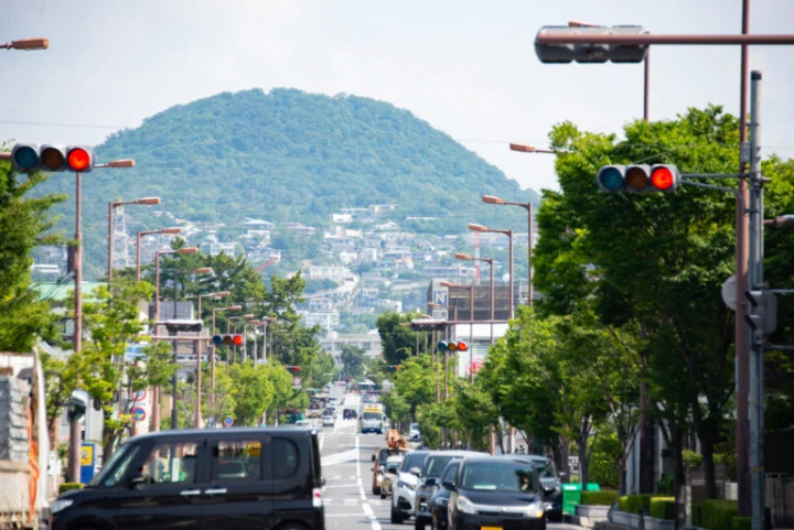 Mt. Ko seen from Tateishiji in Nishinomiya City 