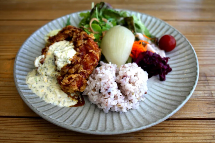 【고베시】 사계절의 아름다운 정원을 즐길 수 있는 “고베 시립 스마리궁 공원”