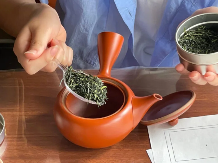 [伊丹市]在1909年创业的老字号茶店的“茶学校”学习日本茶的魅力！