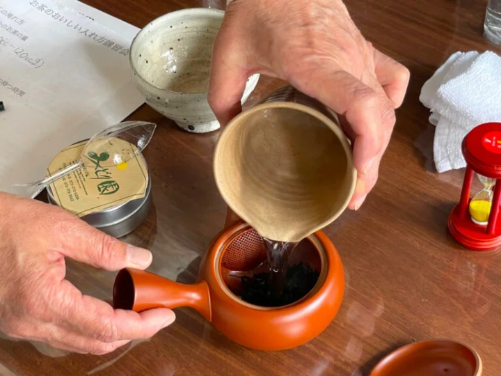 [伊丹市]在1909年创业的老字号茶店的“茶学校”学习日本茶的魅力！