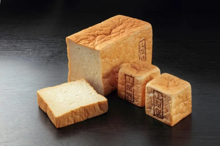 ขนมปังคิง 900 เยน ลูกบาศก์ 180 เยน