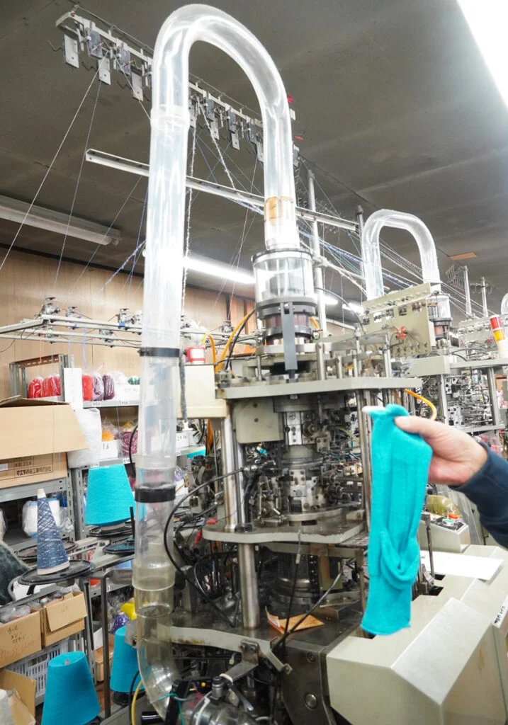 [Kakogawa City] “Chiyoji” socks manufactured at our own factory are attractive because they are comfortable, fashionable, and reasonably priced.