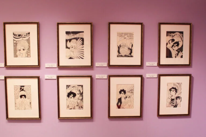 A luxurious space where you can see original manuscripts and drawings up close<br> 