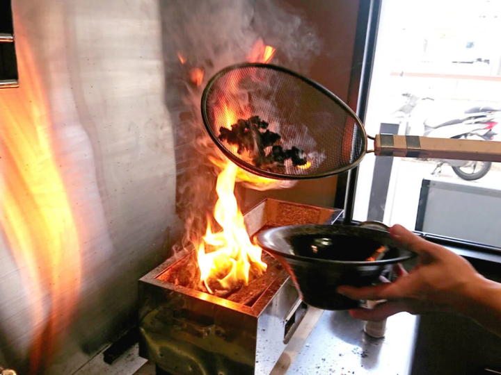 ย่างถ่านหอมกลิ่นน้ำมันไก่