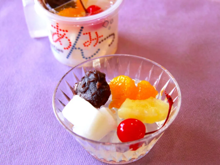 ``อันมิตสึ'' (น้ำผึ้งขาวเสิร์ฟแยก) ชิ้นละ 378 เยน จำหน่ายถึงกลางเดือนกันยายน 