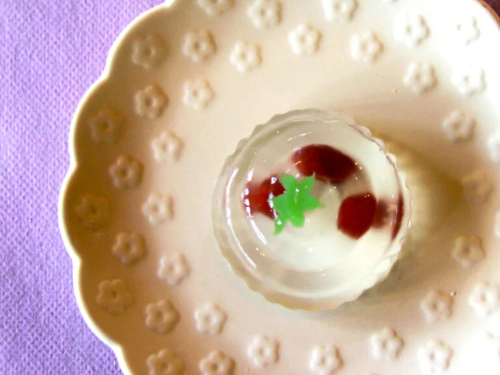 ขนมหวานสด "Kikusui" ชิ้นละ 237 เยน 