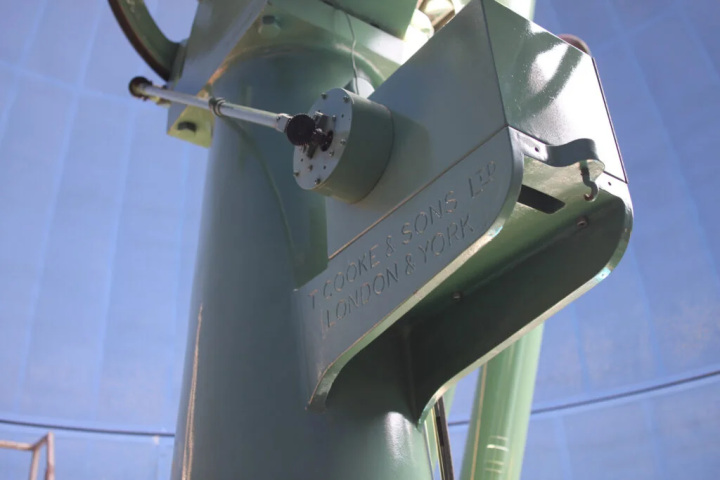 現在も活躍している現役の望遠鏡 