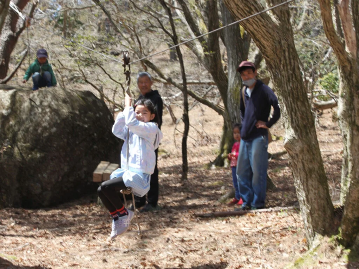 【神河町】大自然の中、大人も子供も遊びつくす【森のわんぱく冒険塾＠鋒山山荘】