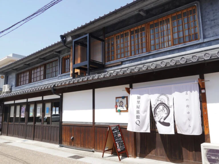 ภายนอกมีรสนิยมดี 