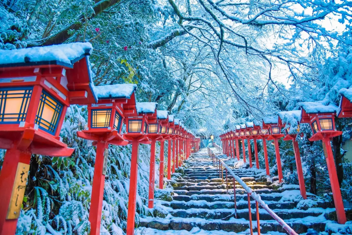 20 Beautiful Shrines in Kyoto: From Famous Locations to Unique Ones