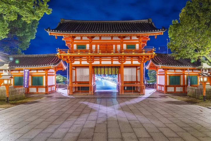 20 Beautiful Shrines in Kyoto: From Famous Locations to Unique Ones