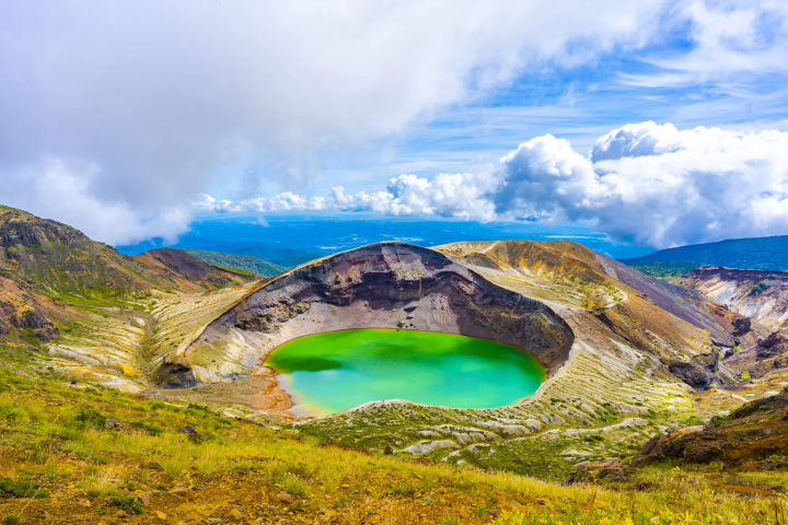 蔵王五色沼御釜