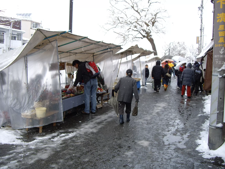 역사 있는 히다 다카야마의 아침 시장에 나가자!
