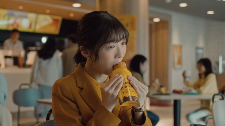 日本麥當勞「焦糖奶油糖派＆比利時巧克力派」4