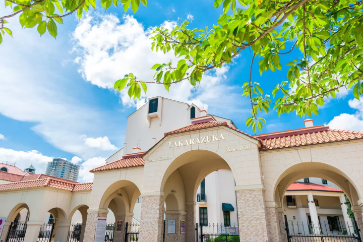 宝塚大劇場