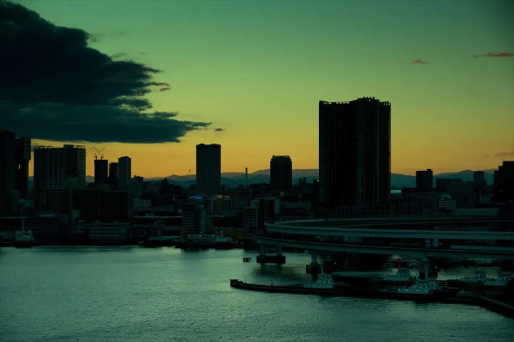 เดินข้ามสะพานสายรุ้งกันเถอะ