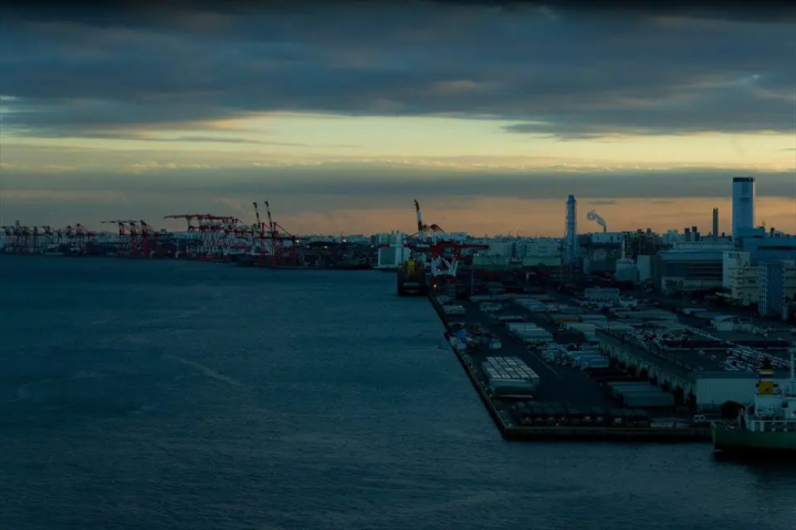 เดินข้ามสะพานสายรุ้งกันเถอะ