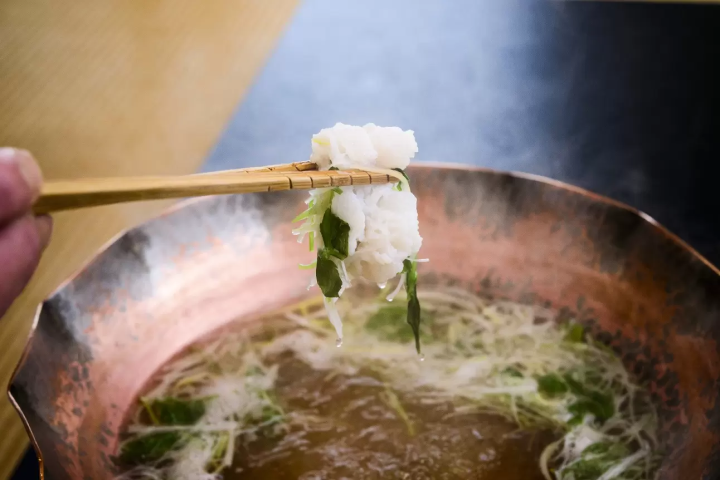 距山口市30分钟！来到防府，一定要尝尝这道闪耀着工匠精神的“天神火锅”。