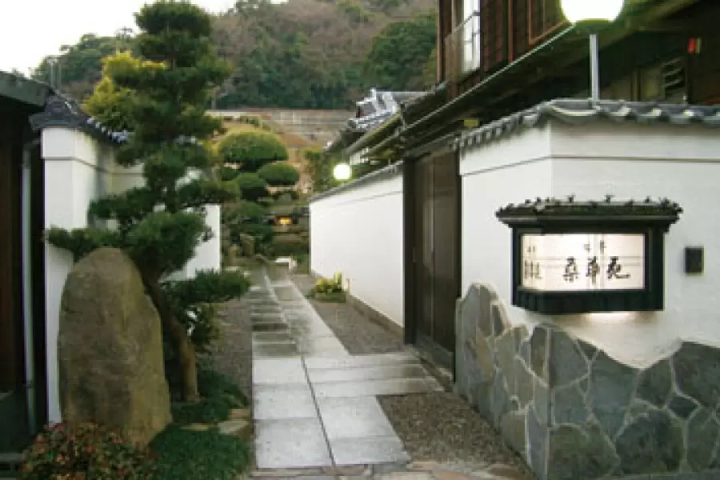 距山口市30分钟！来到防府，一定要尝尝这道闪耀着工匠精神的“天神火锅”。