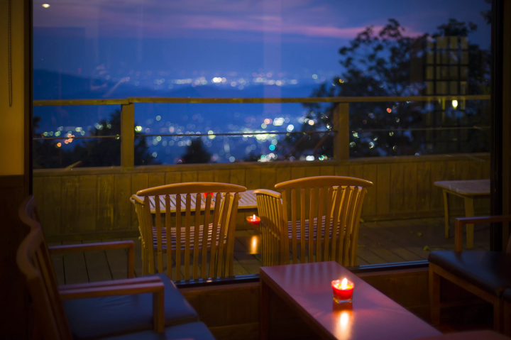 天の丸別邸『風の谷の庵』ナイトラウンジOPEN!