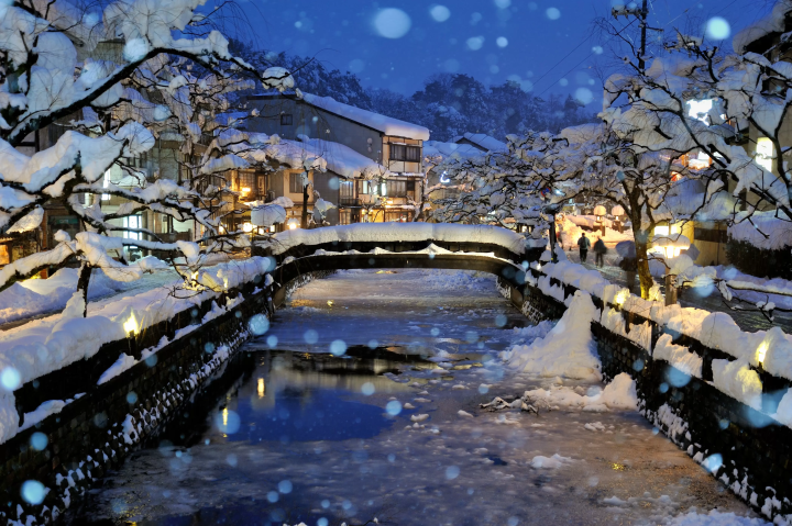 [Hyogo Tajima] Kinosaki Onsen: A townscape with a typical Japanese atmosphere, a two-star hot spring town in the Michelin Green Guide Japon.
