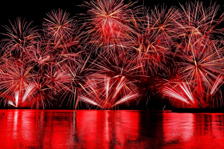 [Tsuruga, Fukui Prefecture] The Hokuriku Shinkansen will open between Kanazawa and Tsuruga on March 16, 2024! The largest on the Japan Sea side! The 75th Lantern Floating and Fireworks Festival