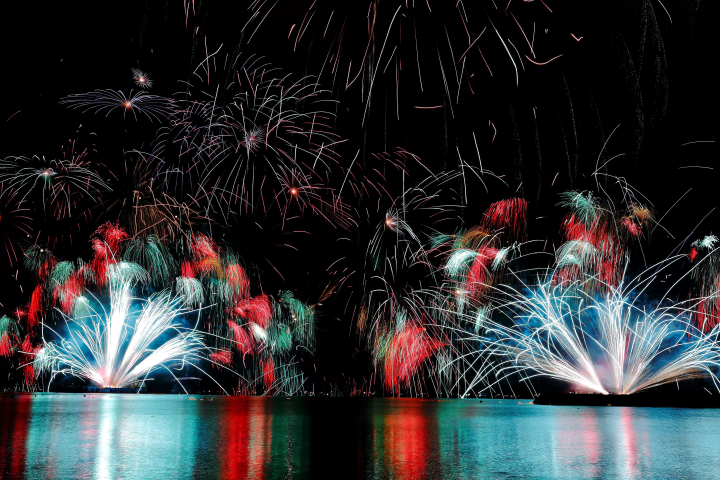 [Tsuruga, Fukui Prefecture] The Hokuriku Shinkansen will open between Kanazawa and Tsuruga on March 16, 2024! The largest on the Japan Sea side! The 75th Lantern Floating and Fireworks Festival